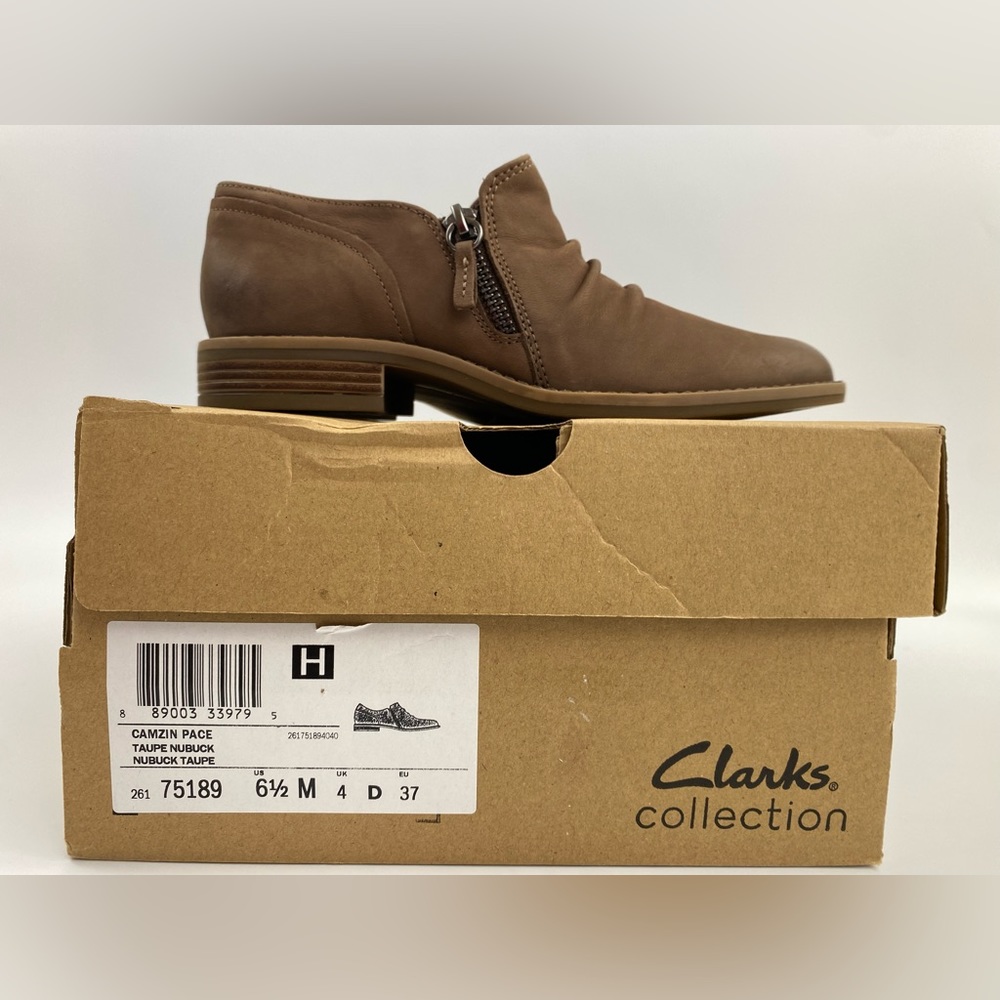Clarks Camzin Pace, Taupe Nubuck, Women's US Size 6.5 (NWB)